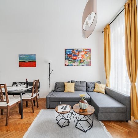 וינה 15 C&J'S Apartment מראה חיצוני תמונה