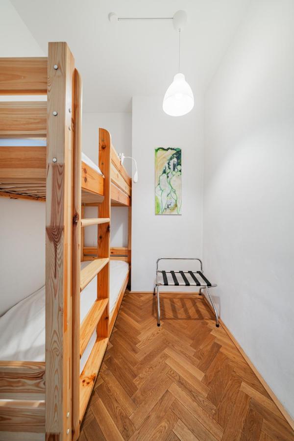 וינה 15 C&J'S Apartment מראה חיצוני תמונה