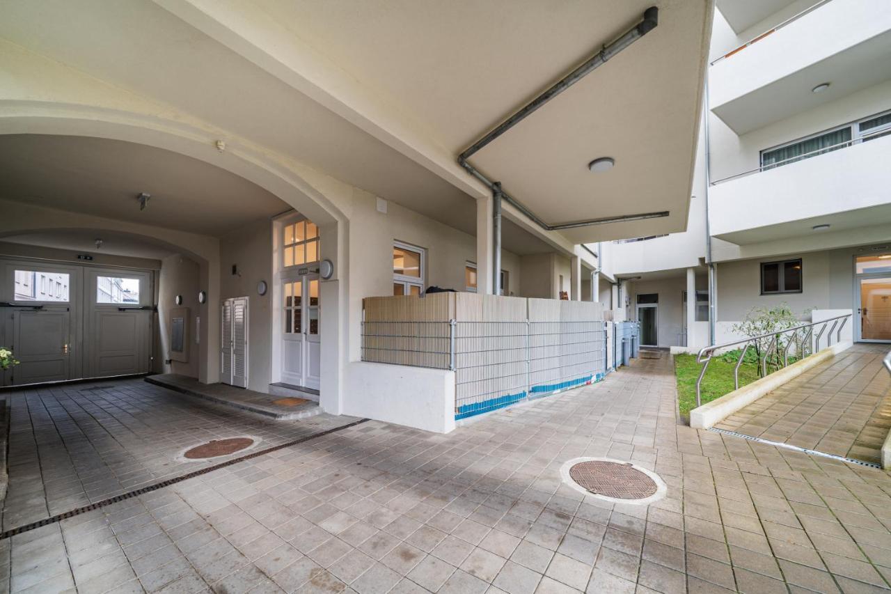 וינה 15 C&J'S Apartment מראה חיצוני תמונה